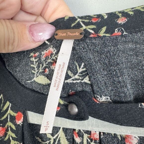 FREE PEOPLE | Tree Swing Floral Black Sleeveless Top Cutout Women’s Size Small - Picture 8 of 11